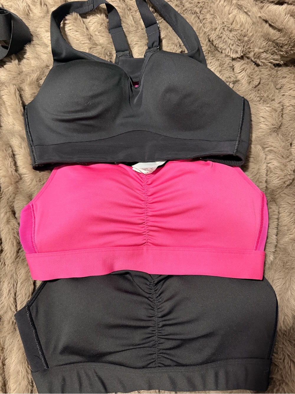 Gym Shark - HIGH SUPPORT RUCHED/V-Neck SPORTS BRA